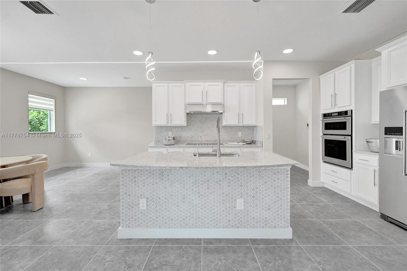 1348 Silk Oak Drive Hollywood, FL 33021 - Photo 19 of 100