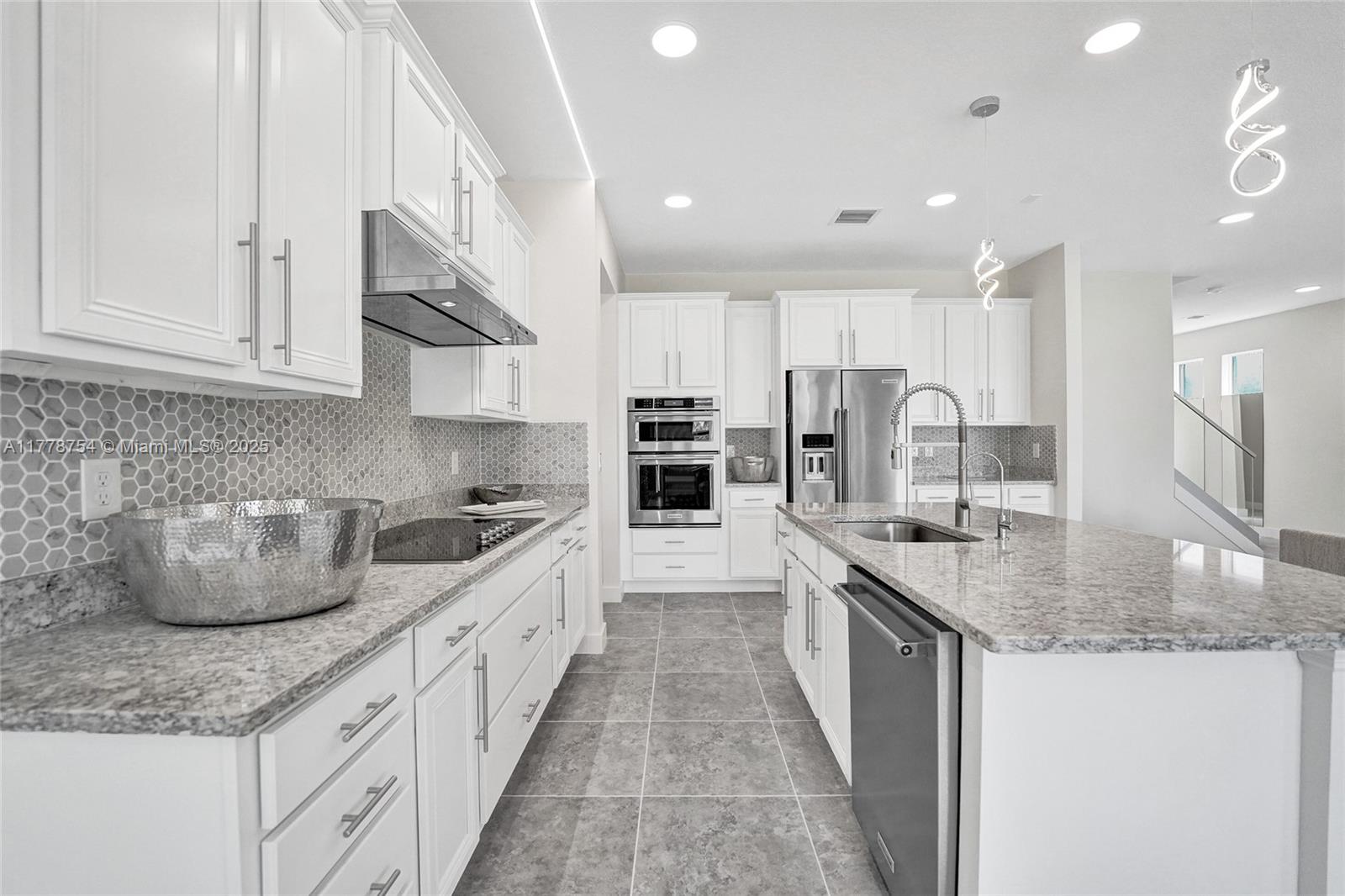 1348 Silk Oak Drive Hollywood, FL 33021 - Photo 27 of 100