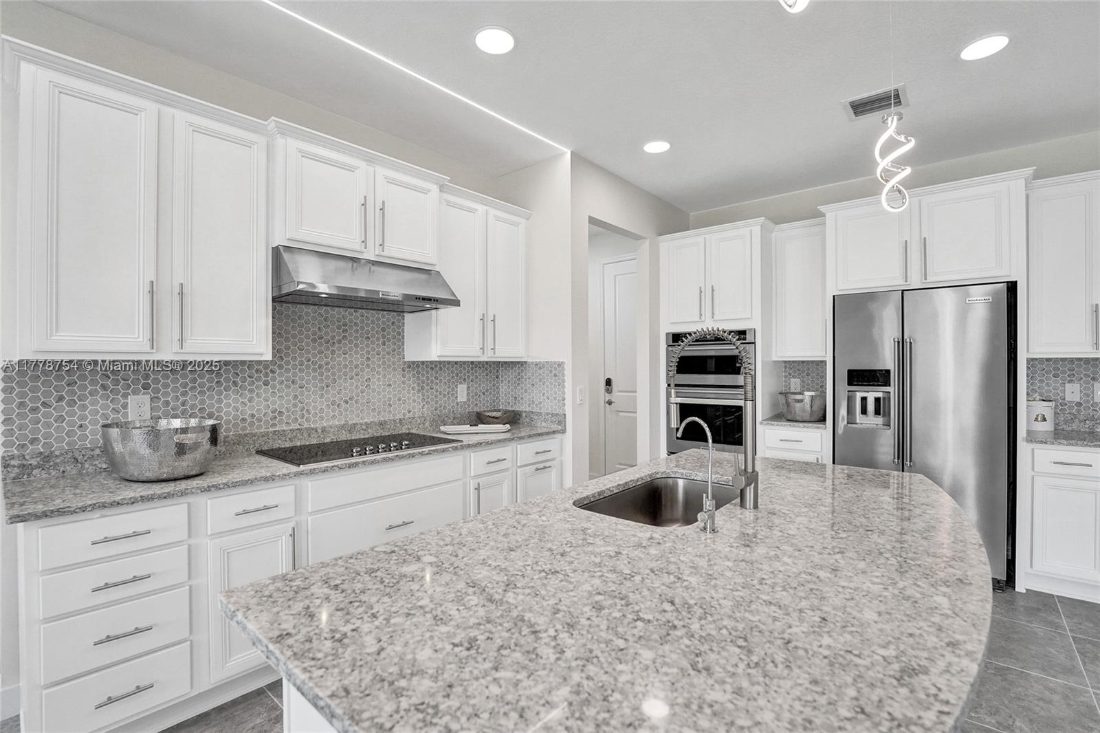 1348 Silk Oak Drive Hollywood, FL 33021 - Photo 28 of 100