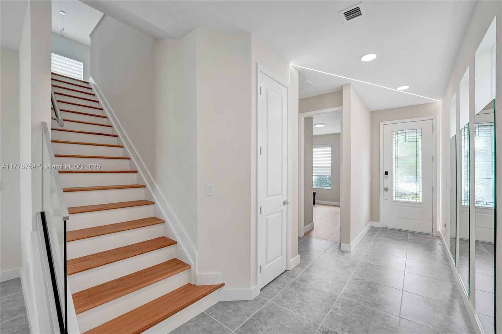 1348 Silk Oak Drive Hollywood, FL 33021 - Photo 10 of 100