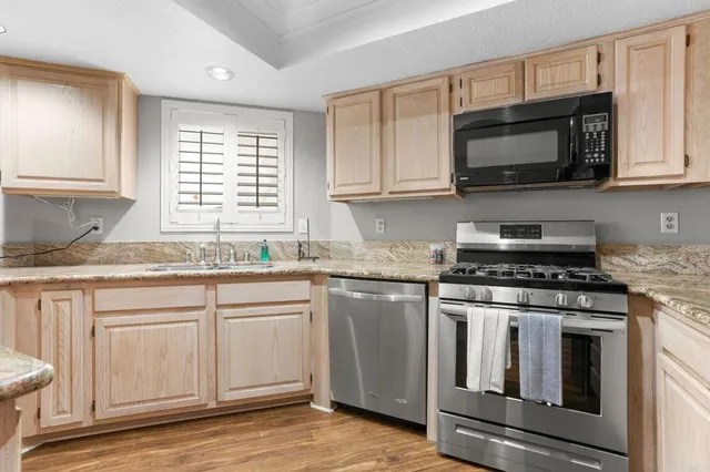 $5,000 | 621 North Pacific Street, Oceanside, CA 92054