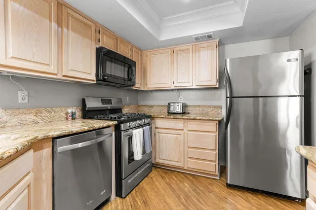 $5,000 | 621 North Pacific Street, Oceanside, CA 92054