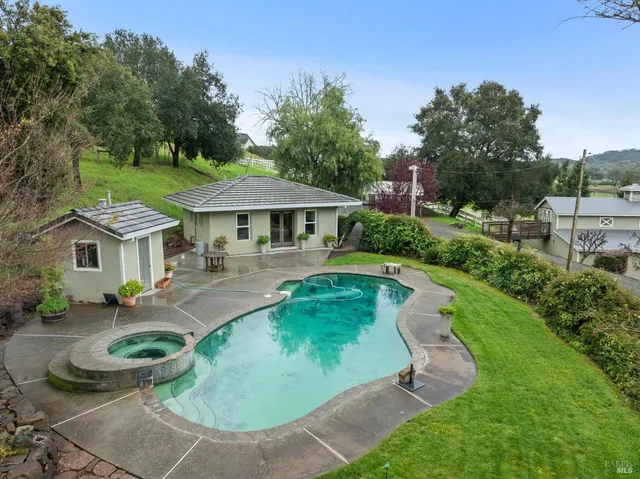 $3,100,000 | 4560 Lovall Valley Loop Road, Sonoma, CA 95476