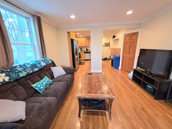 $2,700 | 41 Gould Street, Unit 41, Melrose, MA 02176