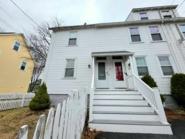 $2,700 | 41 Gould Street, Unit 41, Melrose, MA 02176