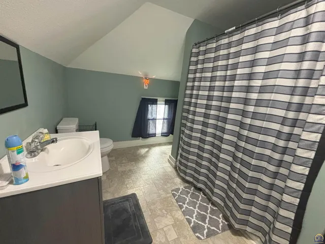 $179,900 | 401 West 5th Street, Waverly, KS 66871