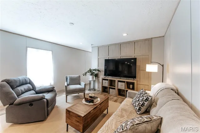 $225,000 | 13242 County Road 7160, Rolla, MO 65401