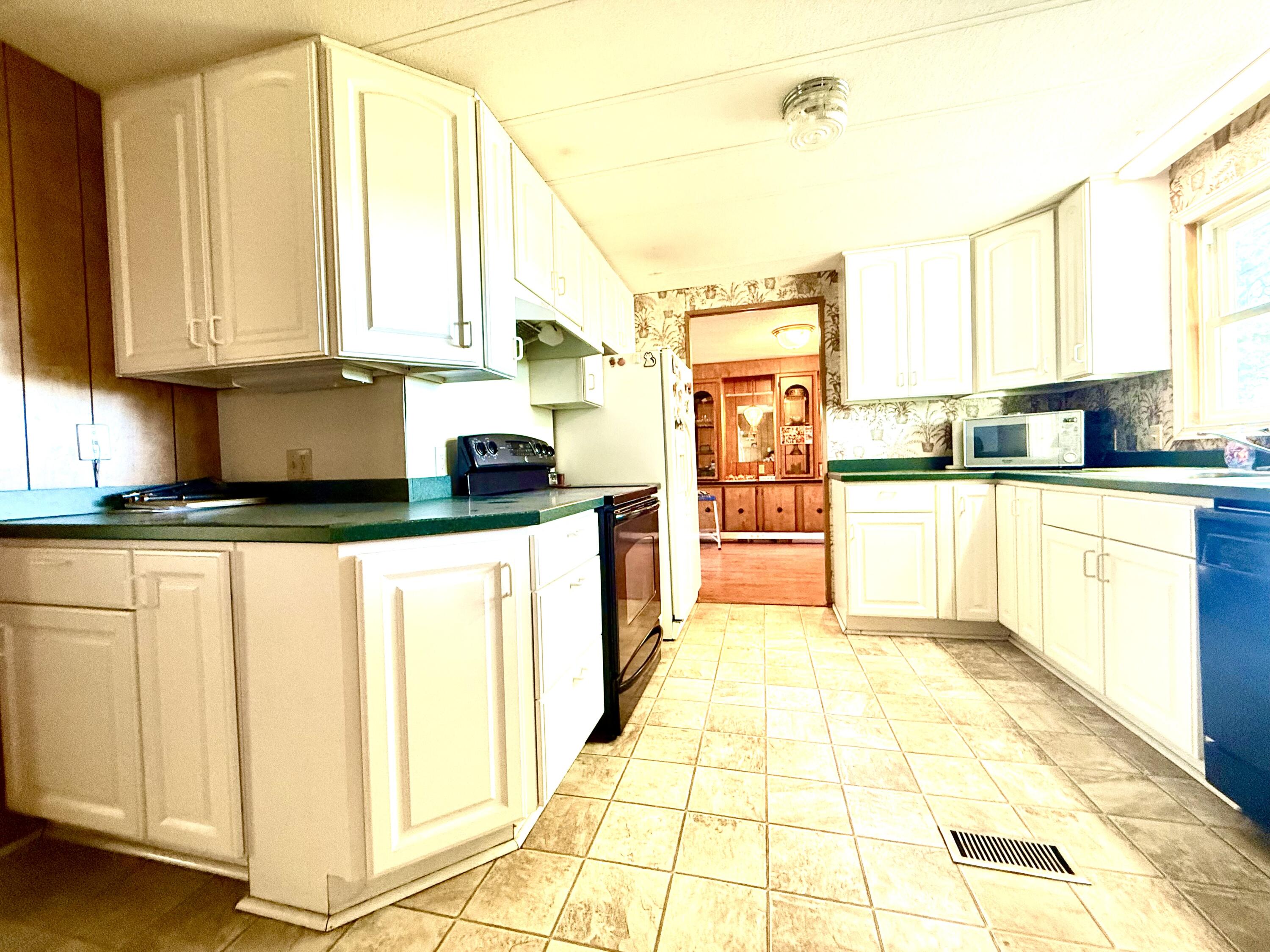 7992 Elliott Road Klamath Falls, OR 97603 - Photo 32 of 67 IMG_5532