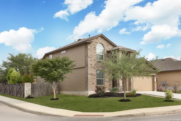 $1,950 | 213 Elisabeth Run, San Antonio, TX 78253