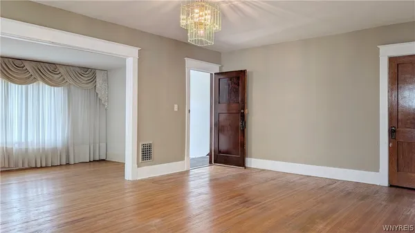 $1,795 | 88 Commonwealth Avenue, Buffalo, NY 14216