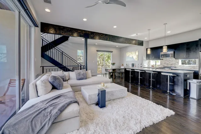 $3,950 | 1401 Fairview Street, Unit A, Houston, TX 77006