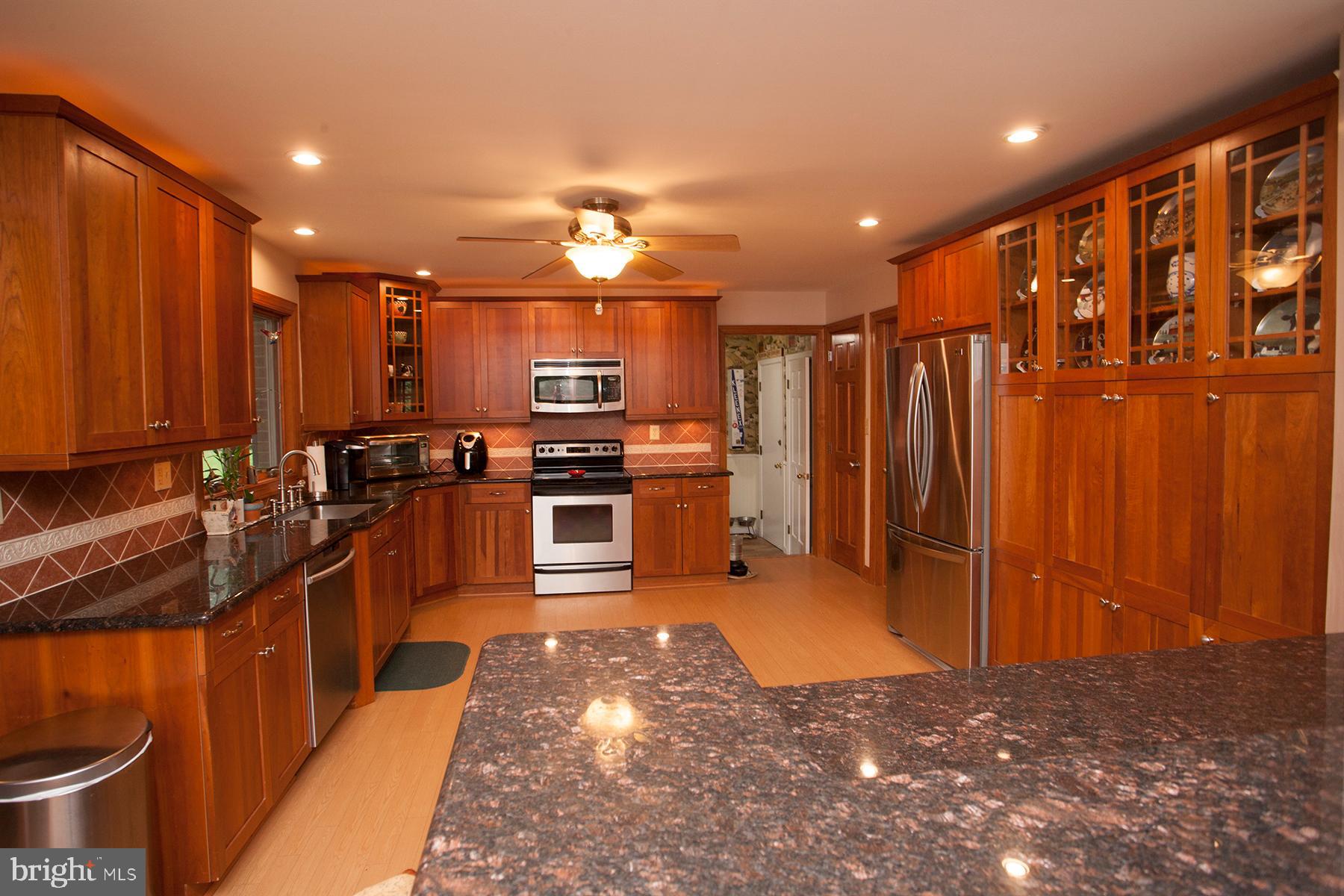 610 McKendimen Road Medford, NJ 08055 - Photo 5 of 29 Gallery Image 5