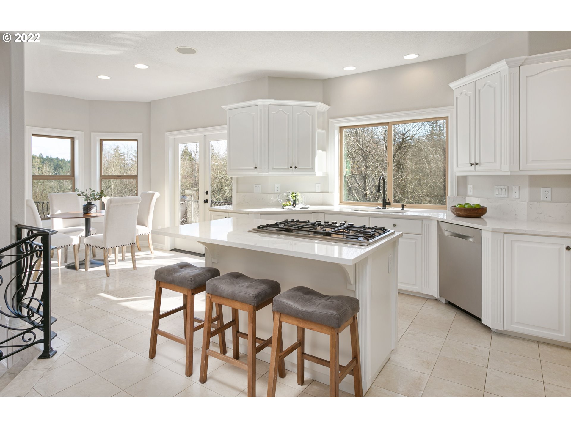 5724 Northwest El Rey Drive Camas, WA 98607 - Photo 12 of 32 Gallery Image 12