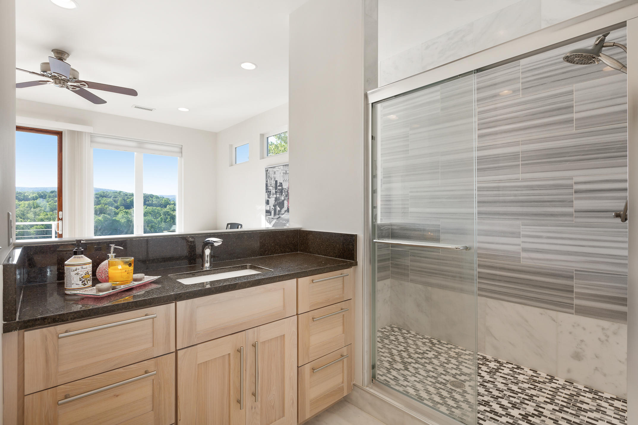 983 Clift Cave Road Soddy Daisy, TN 37379 - Photo 31 of 44 Bathroom