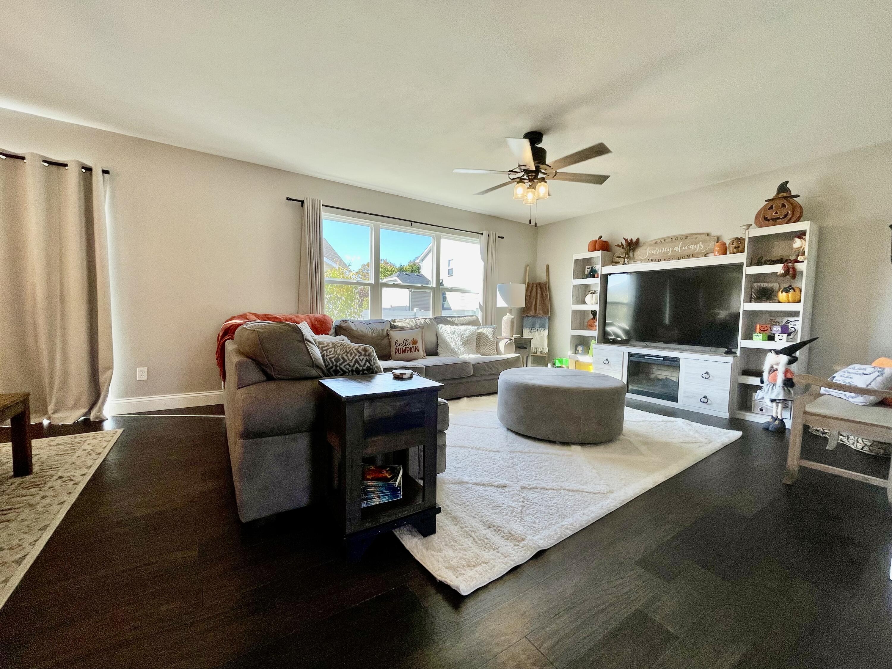 2332 Hickory Grove Street Chesterton, IN 46304 - Photo 2 of 21 3000x2250