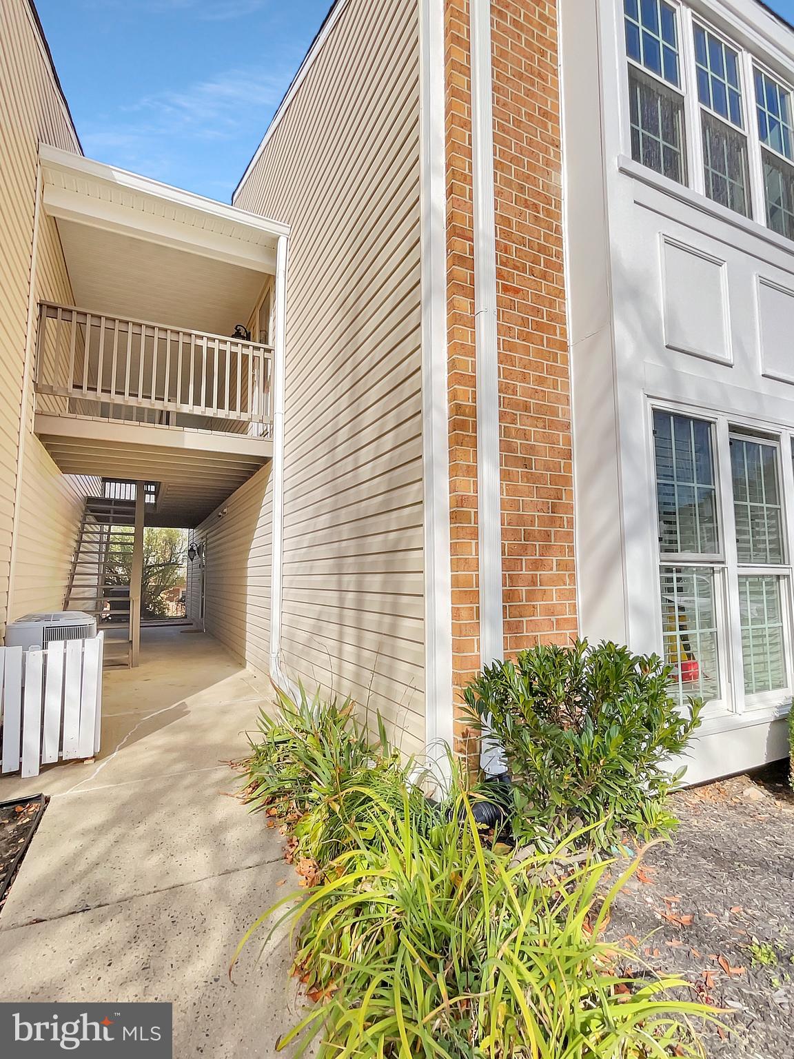 7804 Harrowgate Circle, Unit D Springfield, VA 22152 - Photo 11 of 33 Gallery Image 11