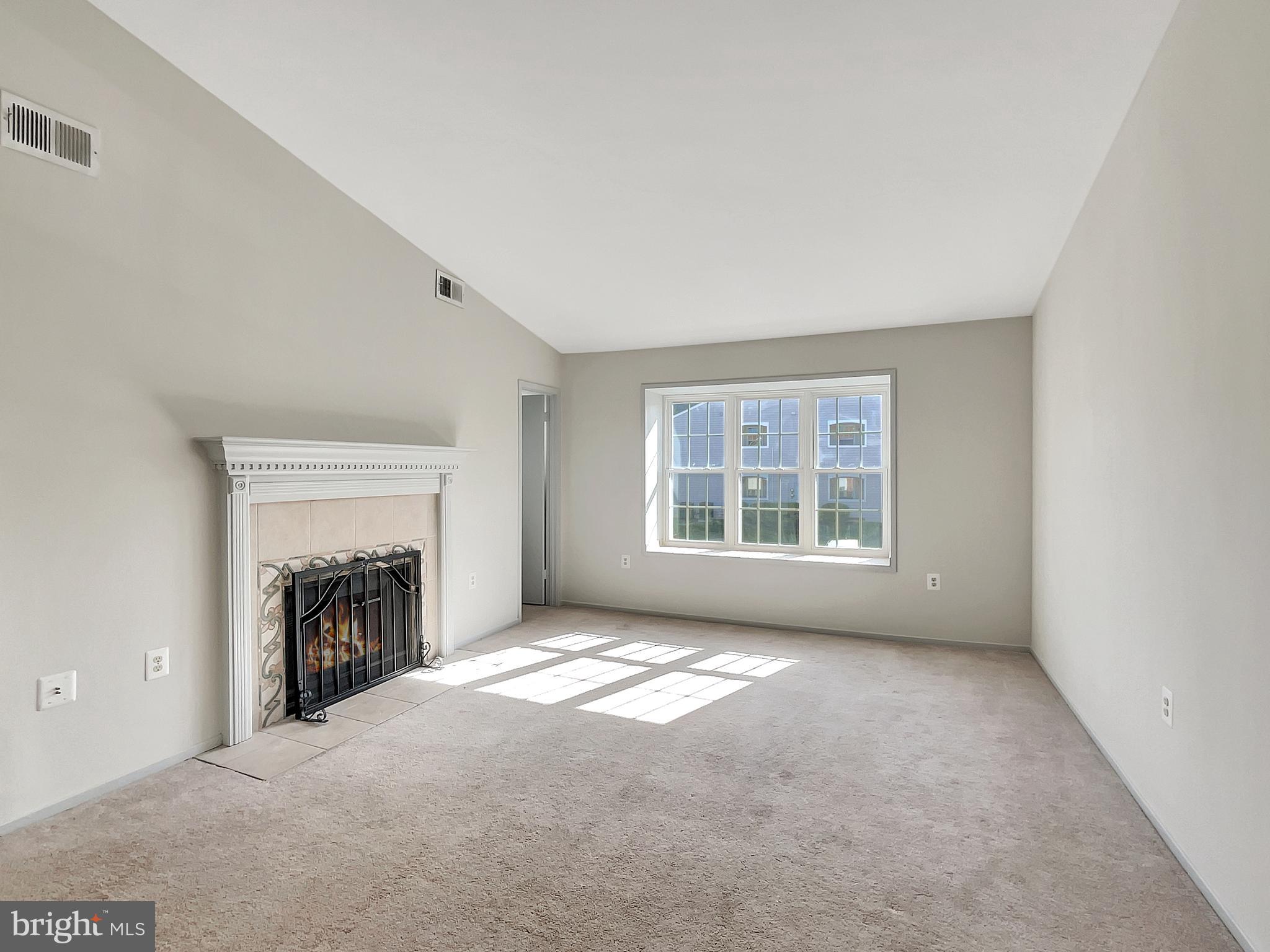 7804 Harrowgate Circle, Unit D Springfield, VA 22152 - Photo 5 of 33 Gallery Image 5