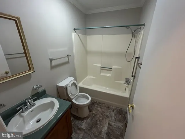 $364,000 | 356 Clubhouse Drive, Lusby, MD 20657