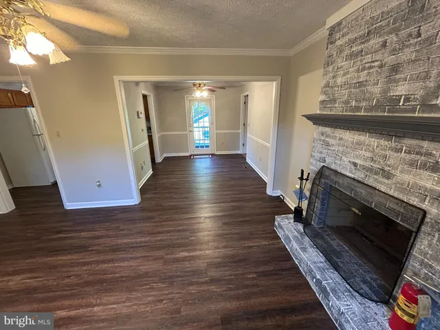 $364,000 | 356 Clubhouse Drive, Lusby, MD 20657