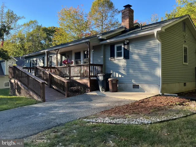 $364,000 | 356 Clubhouse Drive, Lusby, MD 20657