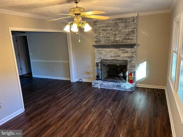 $364,000 | 356 Clubhouse Drive, Lusby, MD 20657