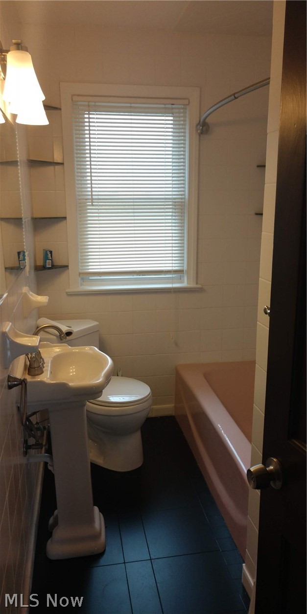 4506 Emerson Road Cleveland, OH 44121 - Photo 12 of 23 Gallery Image 12