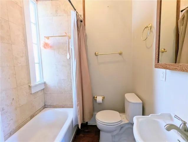 $1,800 | 1323 Esplanade Avenue, Unit D, New Orleans, LA 70116