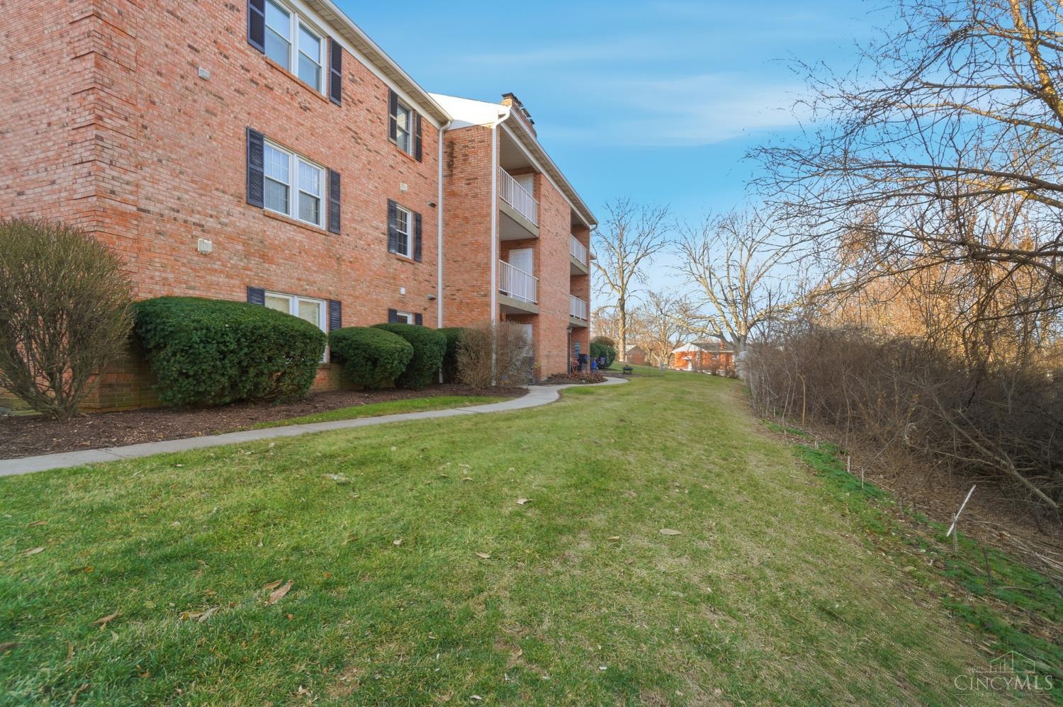 5346 Werk Road, Unit D4 Cincinnati, OH 45248 - Photo 33 of 37