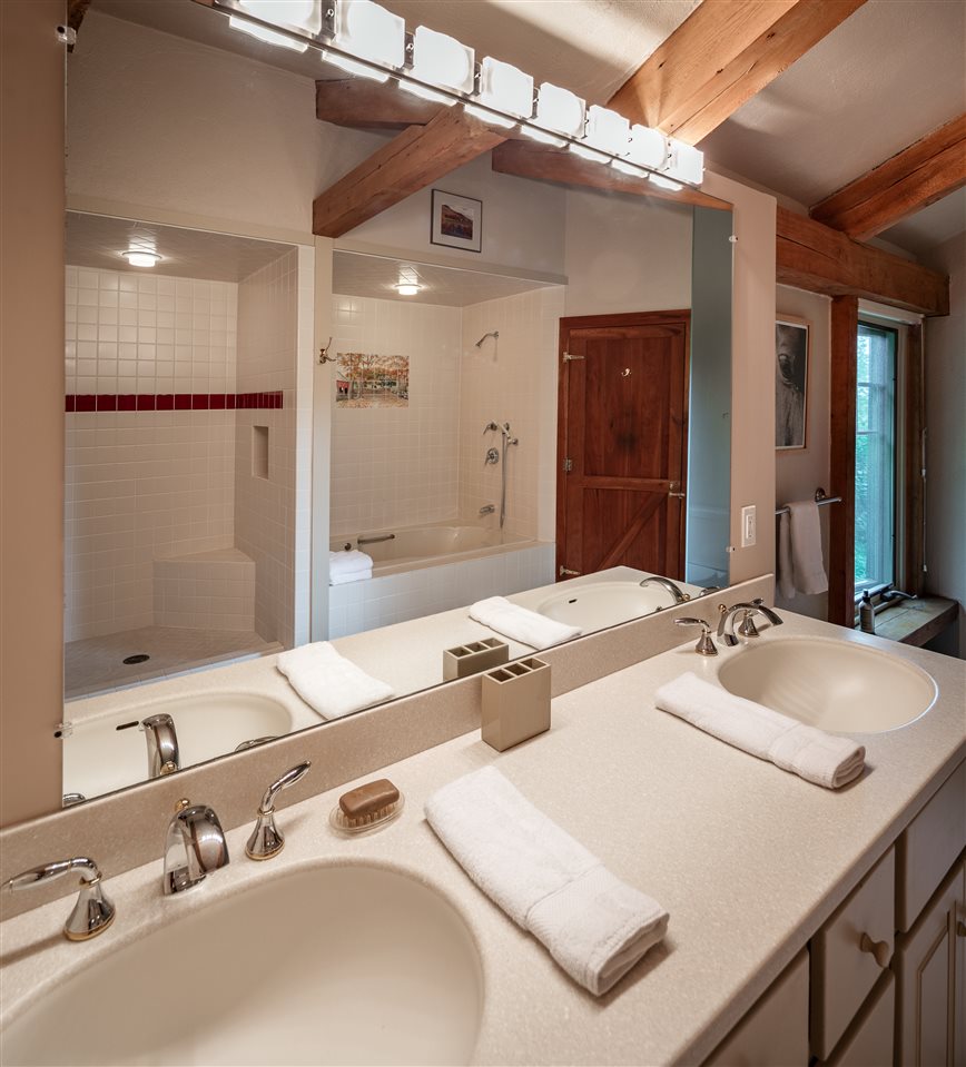 1306 Lakota Road Barnard, VT 05091 - Photo 20 of 40