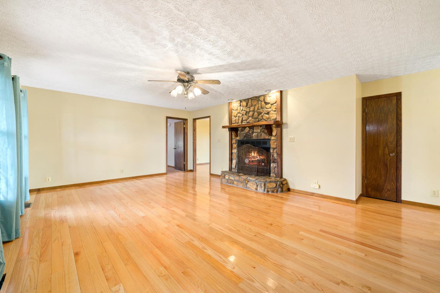 2450 Toler Road Woodlawn, TN 37191 - Photo 6 of 28 Gallery Image 6