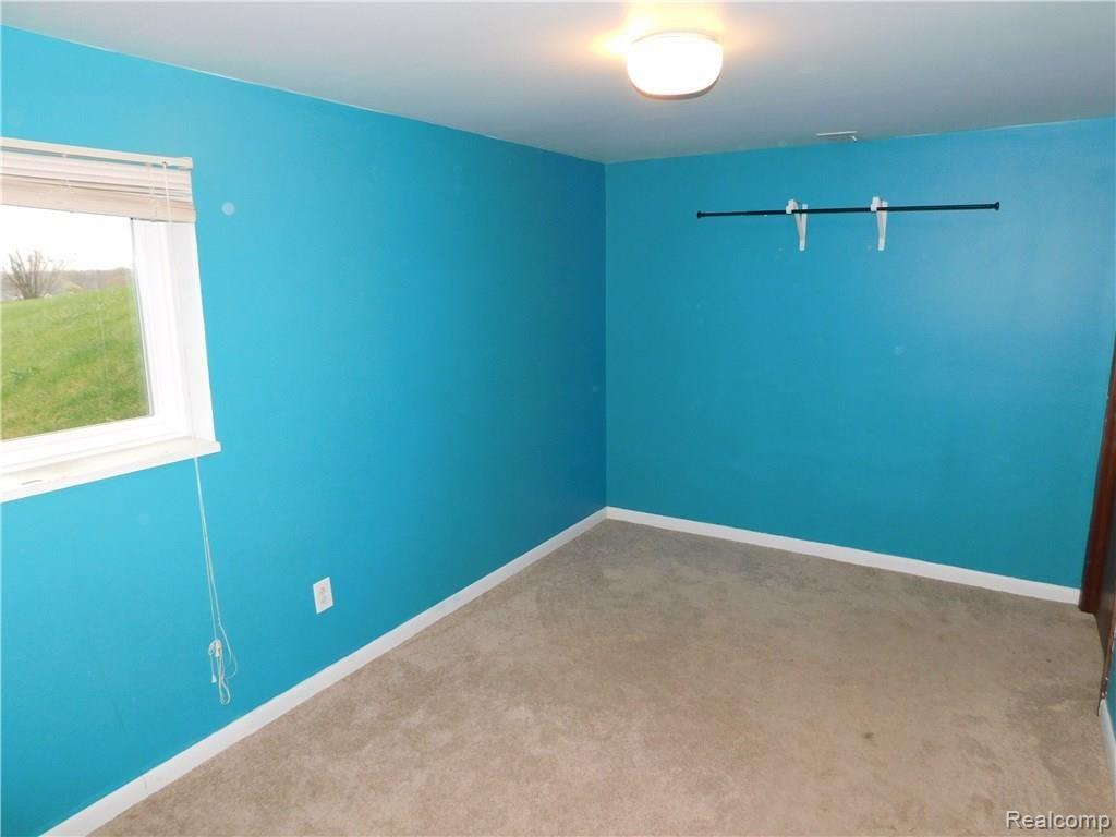 2675 South Bull Run Road Howell, MI 48843 - Photo 12 of 14