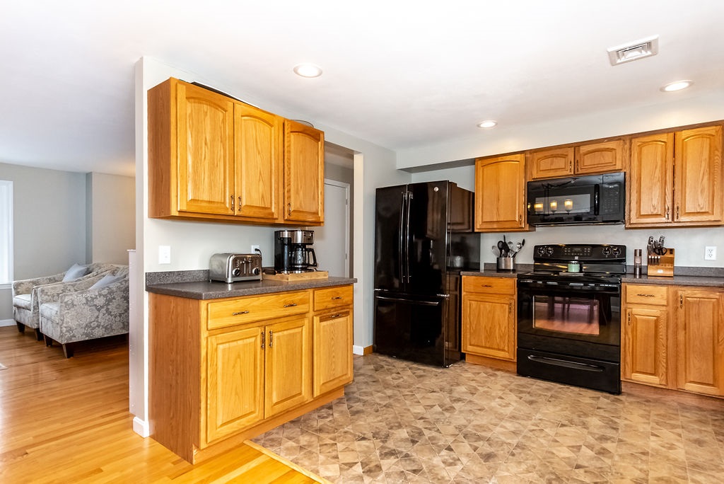 3 Perth Drive Stratham, NH 03885 - Photo 11 of 40 Gallery Image 11
