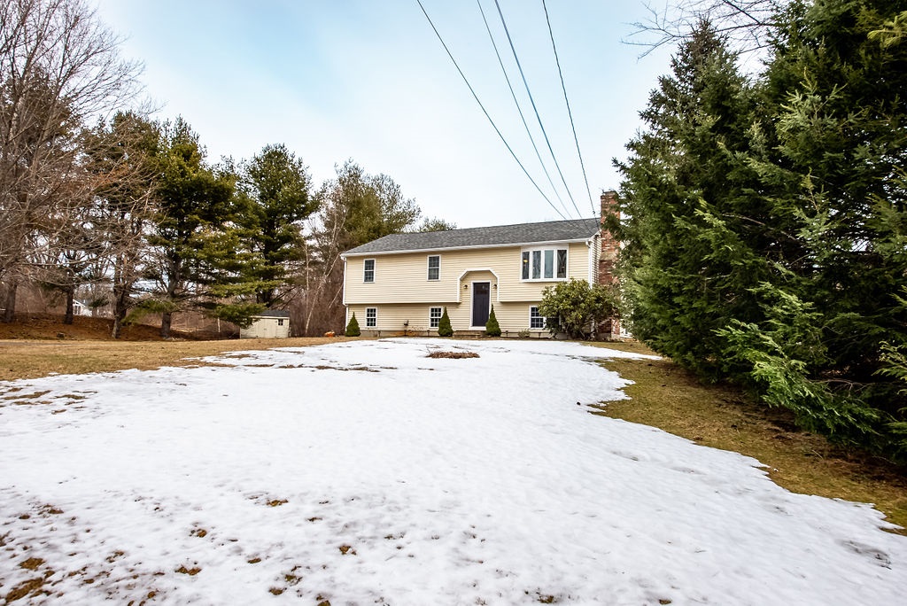 3 Perth Drive Stratham, NH 03885 - Photo 3 of 40 Gallery Image 3