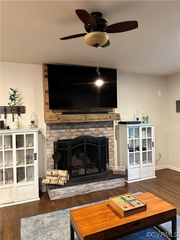7379 Venable Road Kents Store, VA 23084 - Photo 8 of 28 a living room with furniture fireplace and flat screen tv