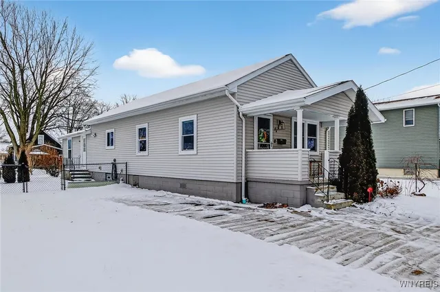$1,850 | 47 15th Avenue, North Tonawanda, NY 14120