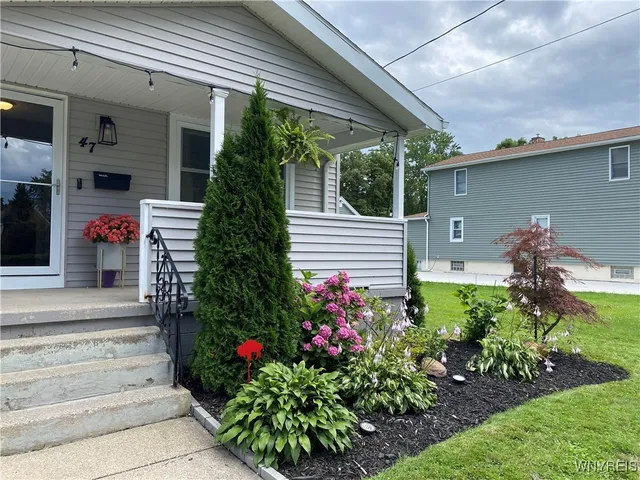 $1,850 | 47 15th Avenue, North Tonawanda, NY 14120