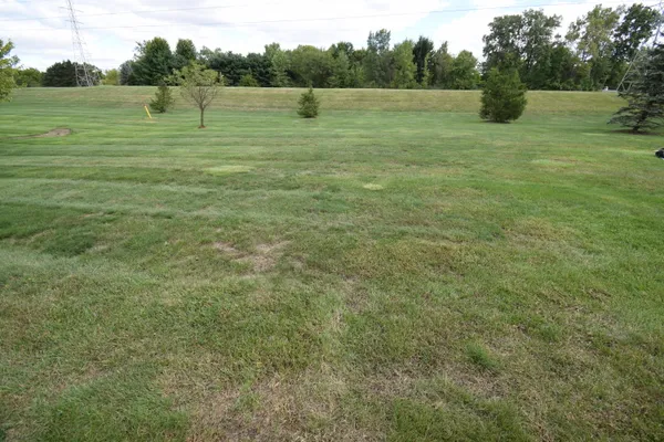 $239,900 | 25430 Bohn Court, Flat Rock, MI 48134