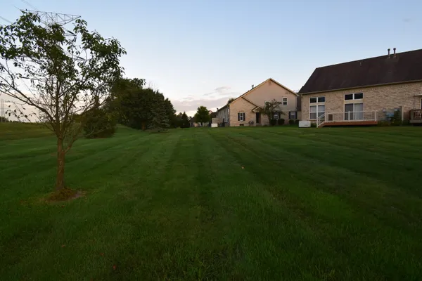 $239,900 | 25430 Bohn Court, Flat Rock, MI 48134