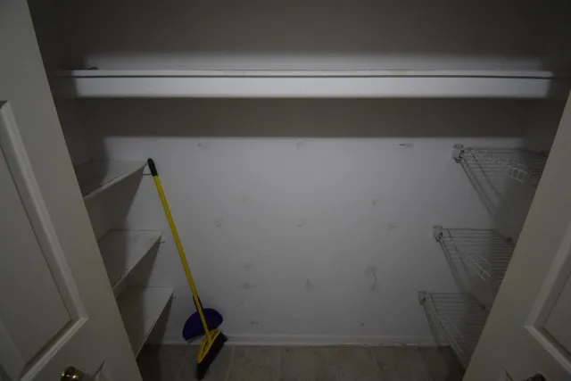 $239,900 | 25430 Bohn Court, Flat Rock, MI 48134