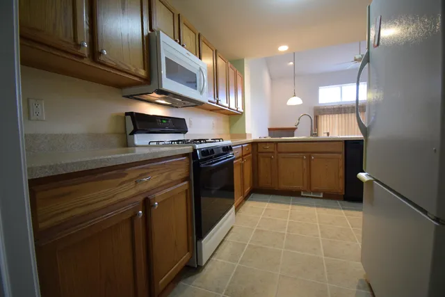 $239,900 | 25430 Bohn Court, Flat Rock, MI 48134