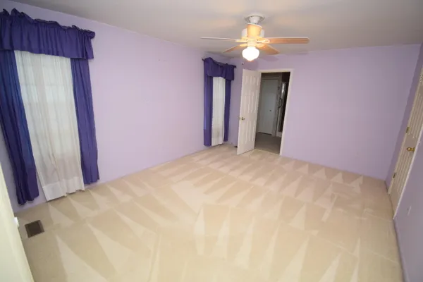 $239,900 | 25430 Bohn Court, Flat Rock, MI 48134