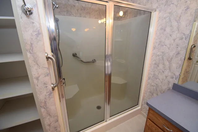 $239,900 | 25430 Bohn Court, Flat Rock, MI 48134