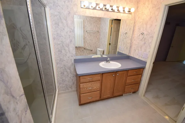 $239,900 | 25430 Bohn Court, Flat Rock, MI 48134