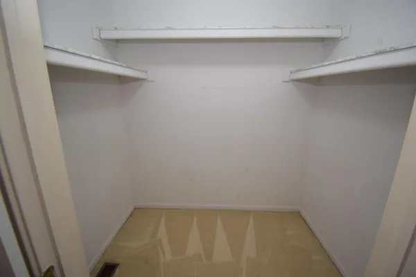 $239,900 | 25430 Bohn Court, Flat Rock, MI 48134