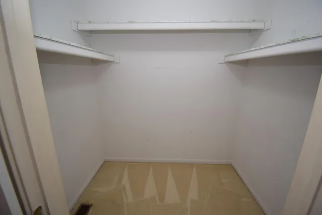 $239,900 | 25430 Bohn Court, Flat Rock, MI 48134