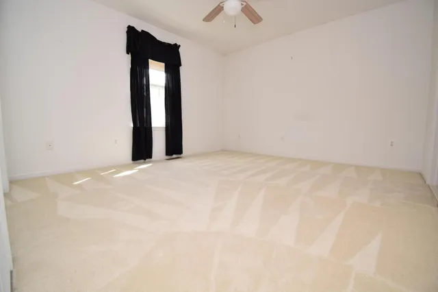 $239,900 | 25430 Bohn Court, Flat Rock, MI 48134