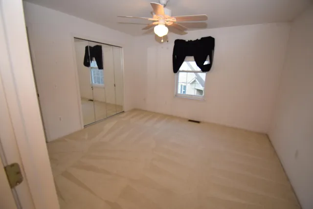 $239,900 | 25430 Bohn Court, Flat Rock, MI 48134