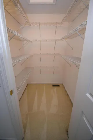 $239,900 | 25430 Bohn Court, Flat Rock, MI 48134