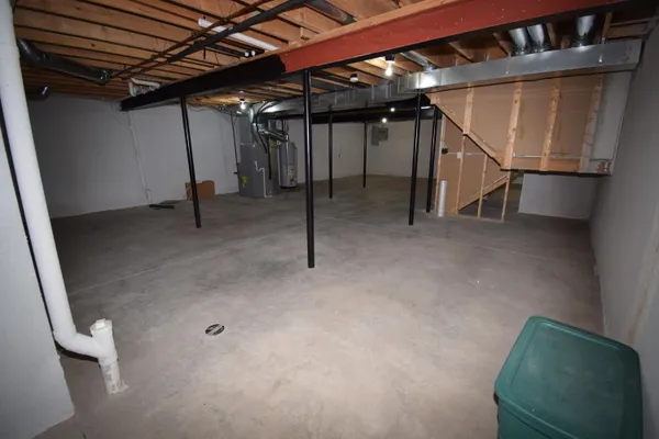 $239,900 | 25430 Bohn Court, Flat Rock, MI 48134