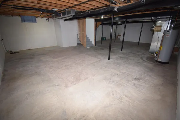 $239,900 | 25430 Bohn Court, Flat Rock, MI 48134